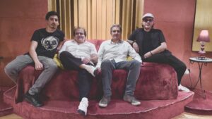 *PINK FLOYD- SUPERTRAMP- GENESIS- YES- et le monde du ROCK PROGRESSIF revisités par « REBIRTH BAND »